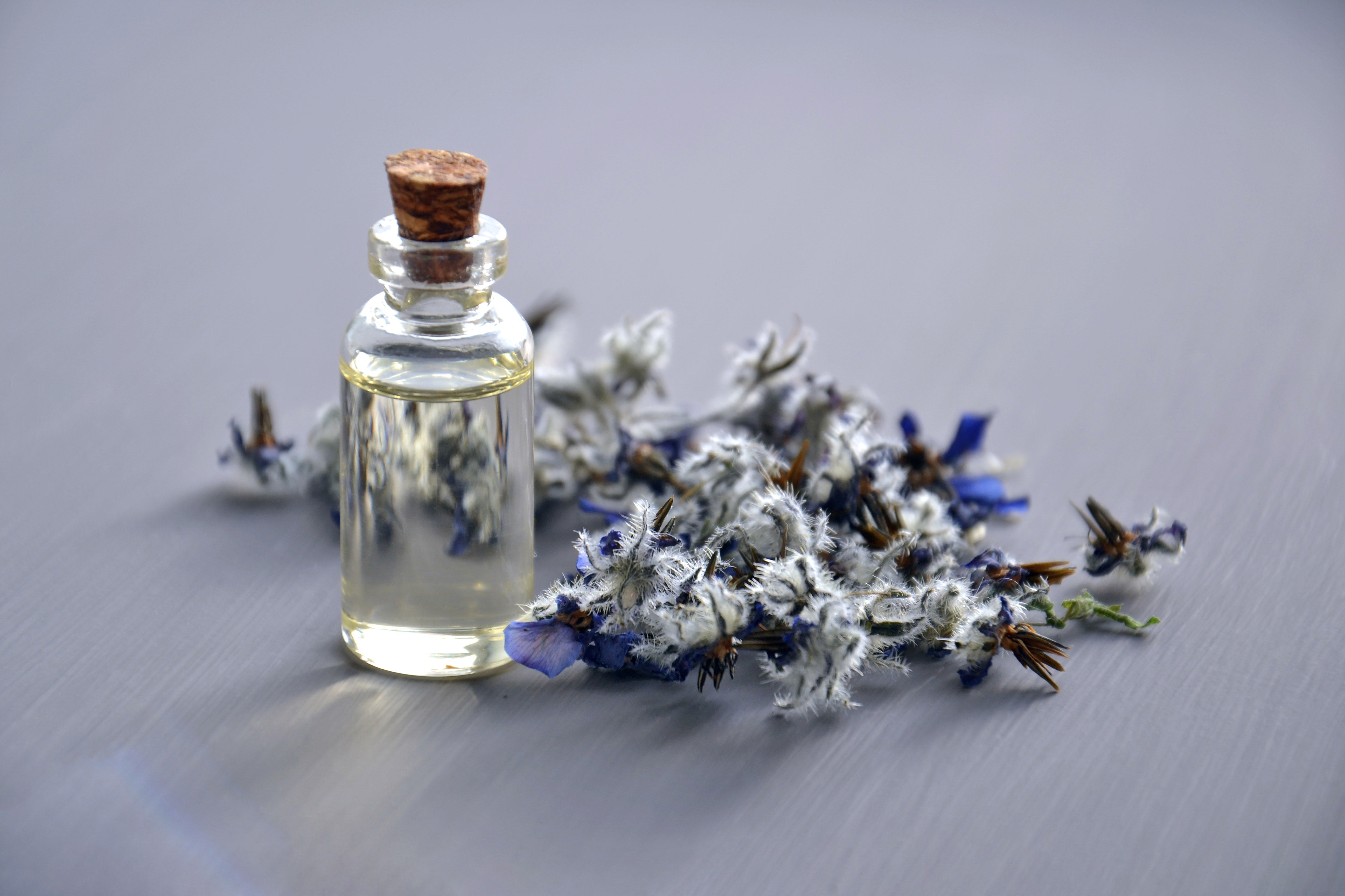 5 Essential Oils for Aromatherapy